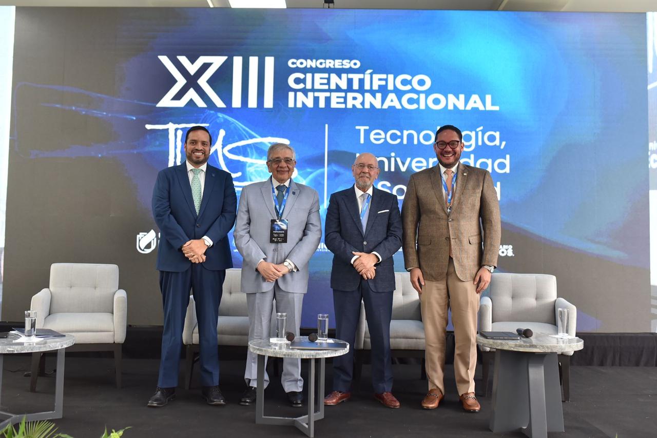 Read more about the article La UCE participa en el Congreso Internacional TUS 2025